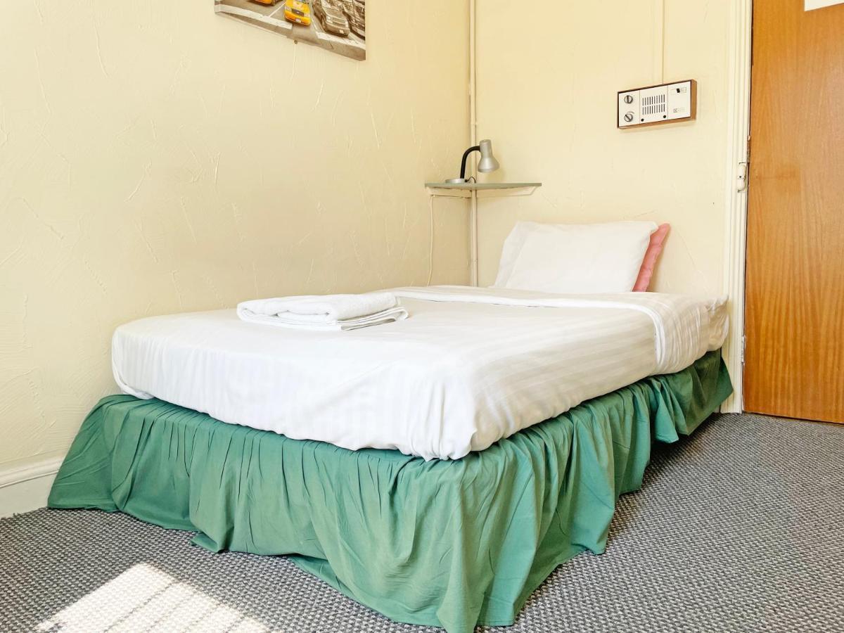 Balin Helmshore Hotel Blackpool Extérieur photo